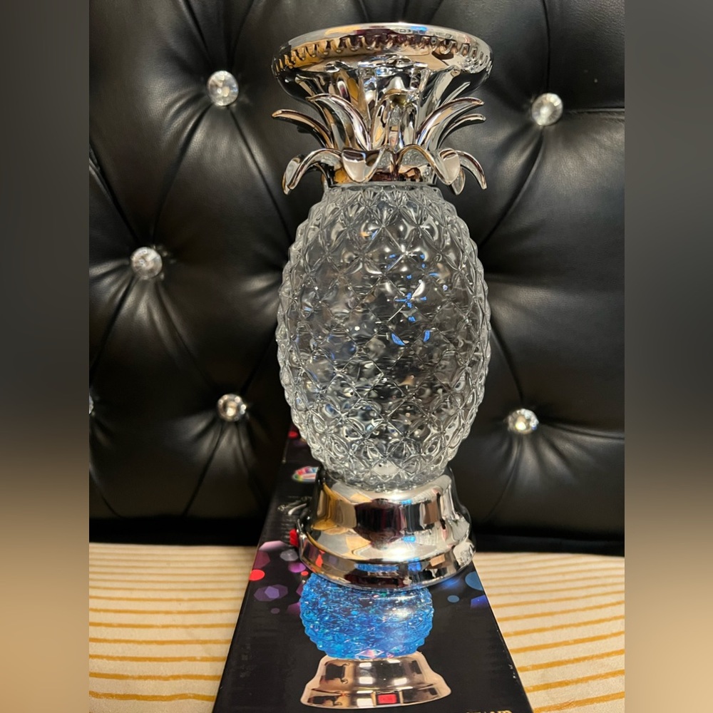 Pineapple candle stand